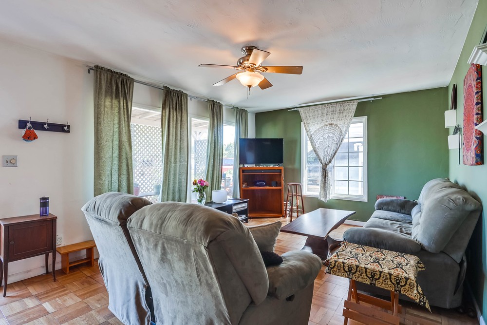 Virtual tour photo 7 of 27 for 6529 Bing St