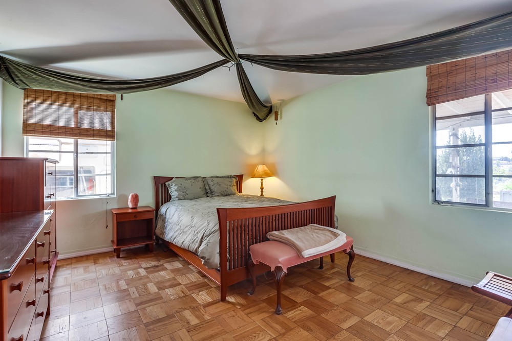Virtual tour photo 14 of 27 for 6529 Bing St