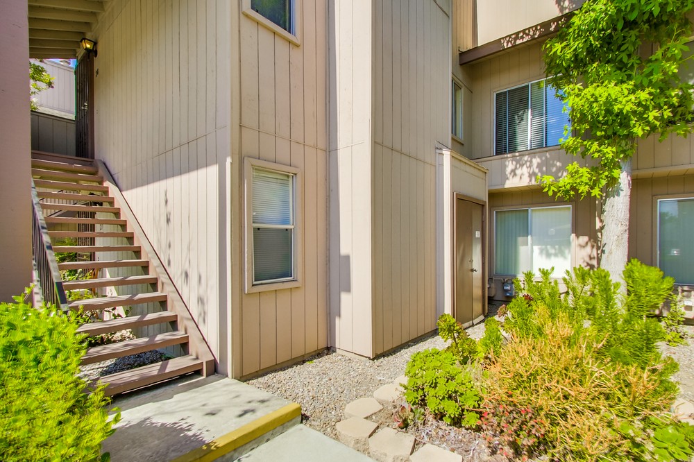 Virtual tour photo 5 of 29 for 6540 College Grove Drive #28