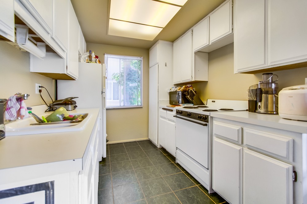 Virtual tour photo 13 of 29 for 6540 College Grove Drive #28
