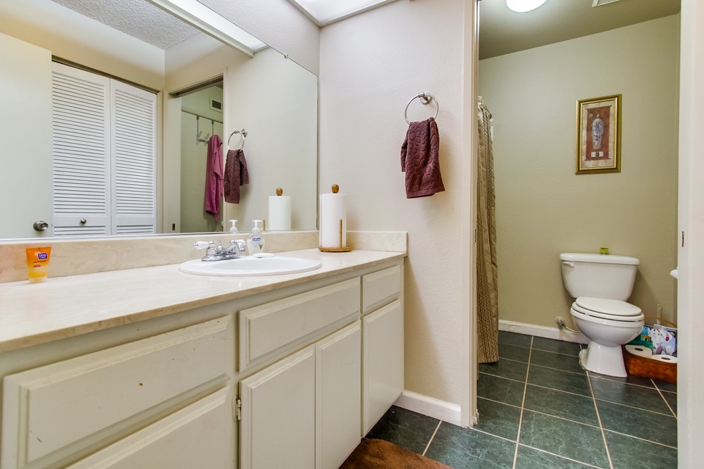 Virtual tour photo 16 of 29 for 6540 College Grove Drive #28