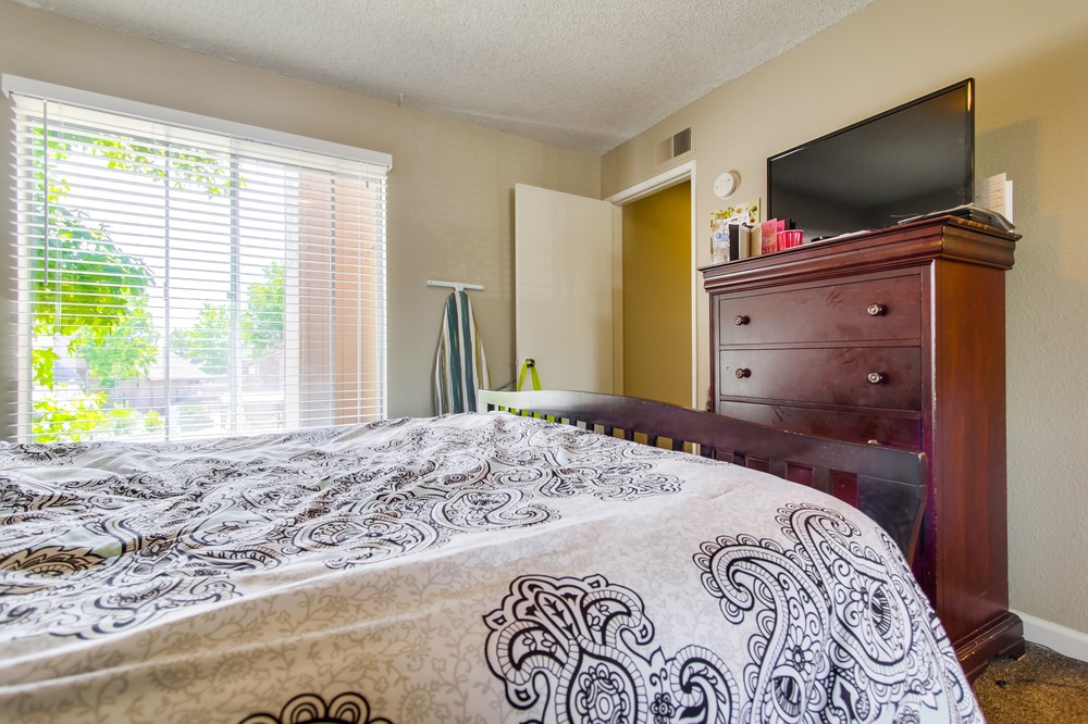 Virtual tour photo 19 of 29 for 6540 College Grove Drive #28
