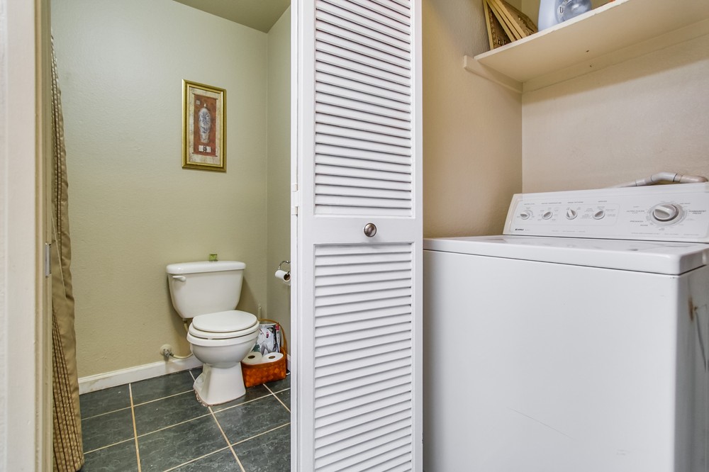Virtual tour photo 26 of 29 for 6540 College Grove Drive #28