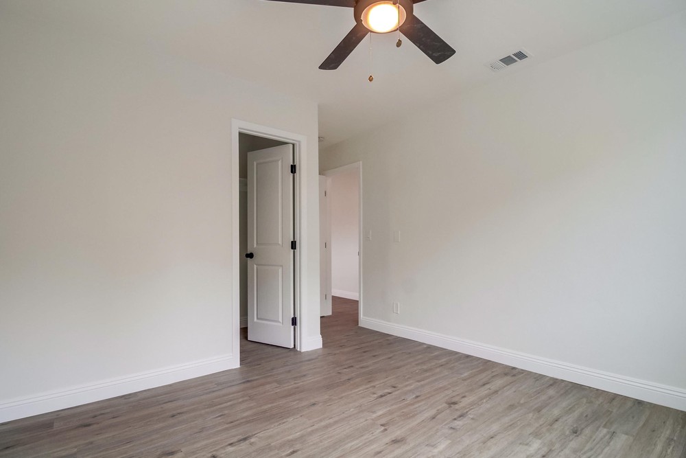 Virtual tour photo 34 of 52 for 6541 Acorn St