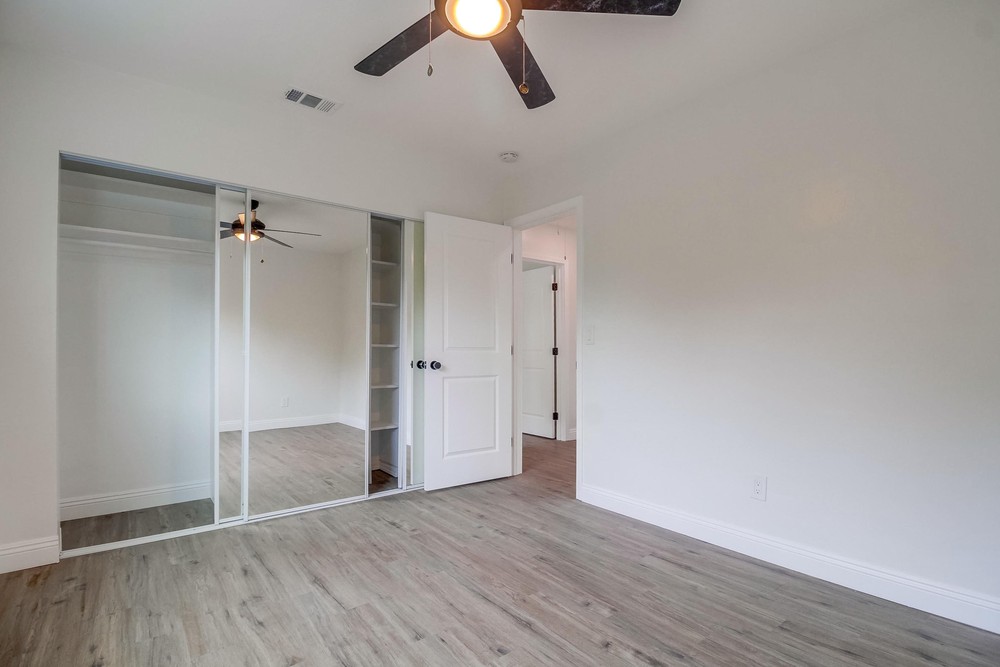 Virtual tour photo 37 of 52 for 6541 Acorn St
