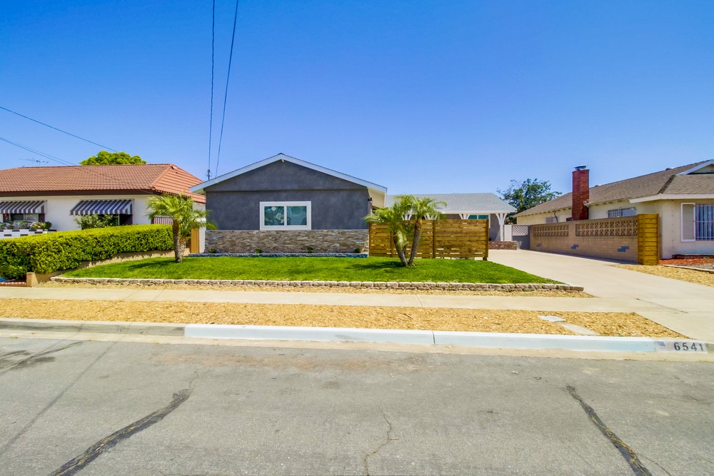 Virtual tour photo 3 of 53 for 6541 Barnhurst Dr