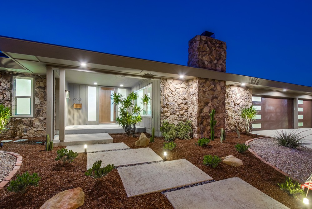 Virtual tour photo 7 of 125 for 6558 Crystalaire Dr