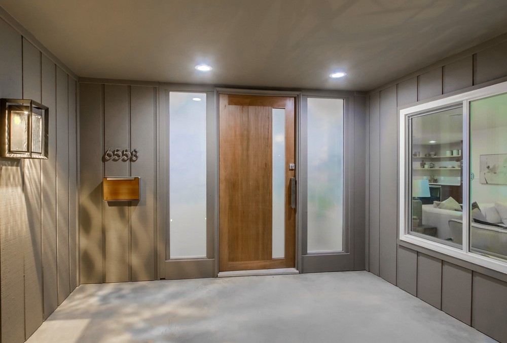 Virtual tour photo 8 of 125 for 6558 Crystalaire Dr