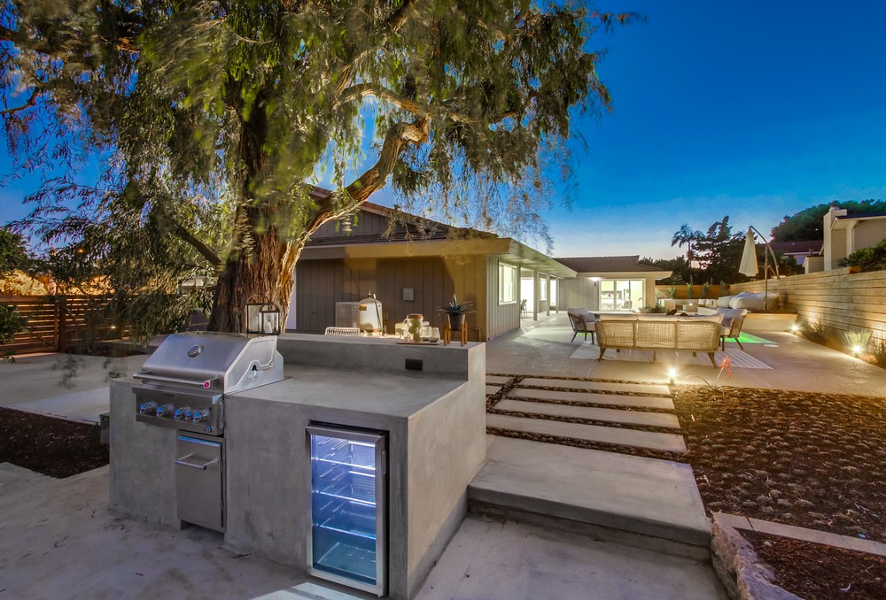 Virtual tour photo 21 of 125 for 6558 Crystalaire Dr