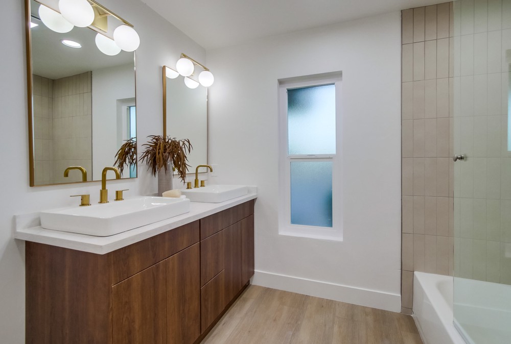 Virtual tour photo 38 of 125 for 6558 Crystalaire Dr