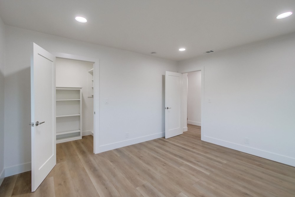 Virtual tour photo 51 of 125 for 6558 Crystalaire Dr