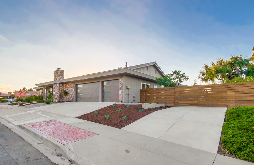Virtual tour photo 66 of 125 for 6558 Crystalaire Dr