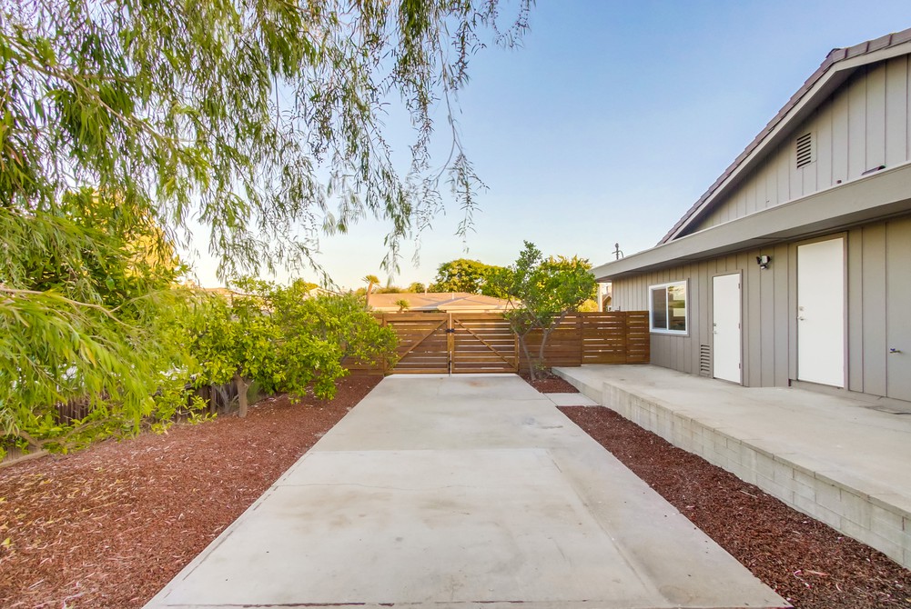 Virtual tour photo 90 of 125 for 6558 Crystalaire Dr