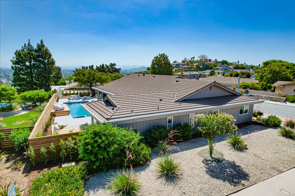 Virtual tour photo 15 of 36 for 6558 Crystalaire Dr