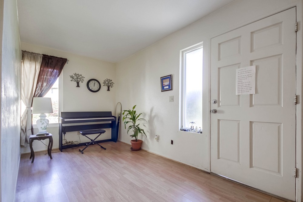 Virtual tour photo 5 of 22 for 6558 Pinecone Ln