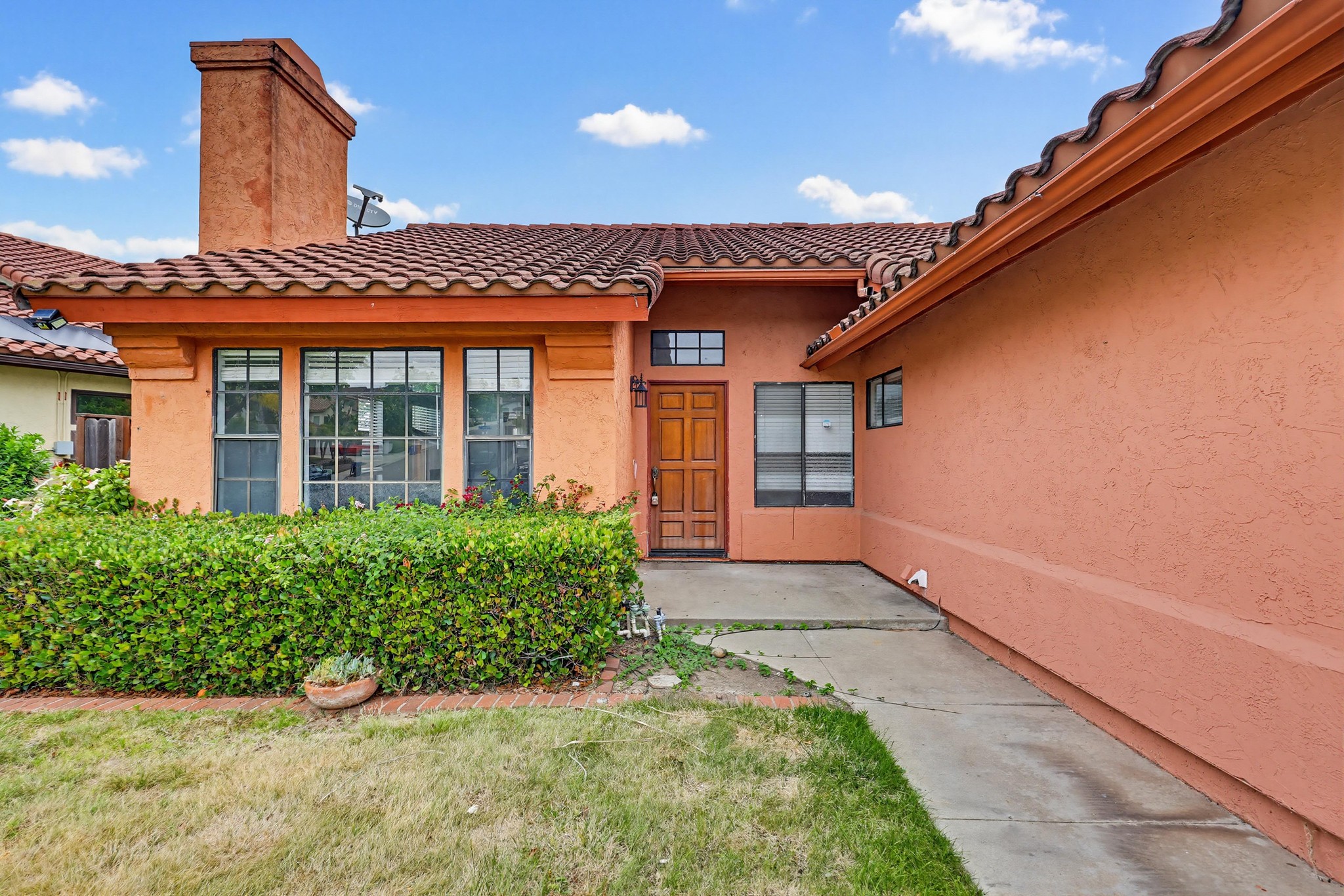Virtual tour photo 7 of 50 for 657 Redlands Pl