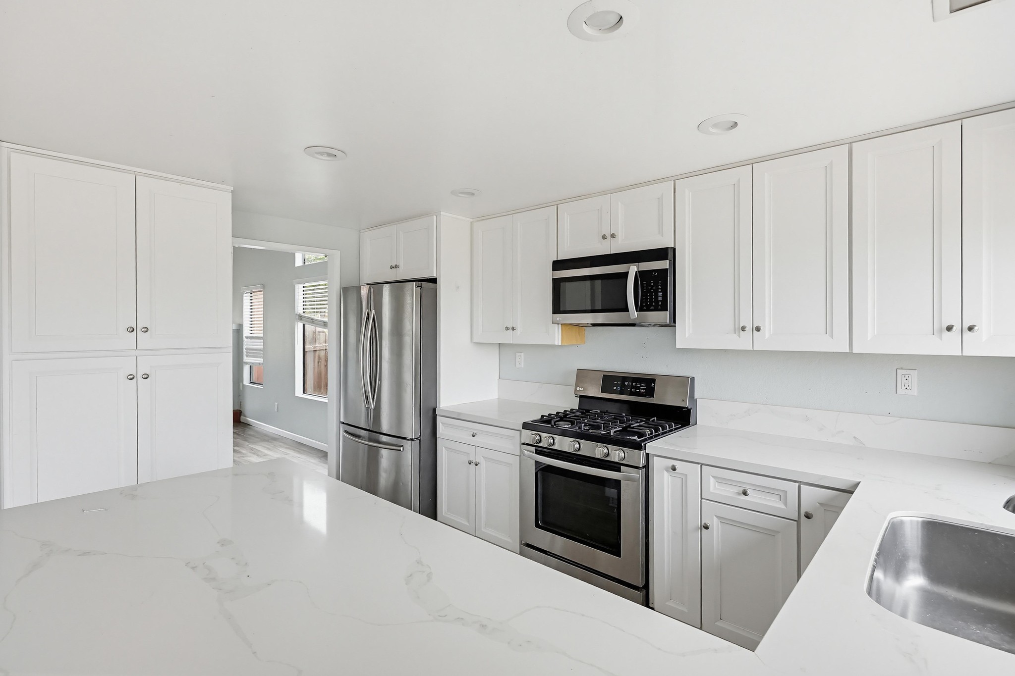 Virtual tour photo 16 of 50 for 657 Redlands Pl