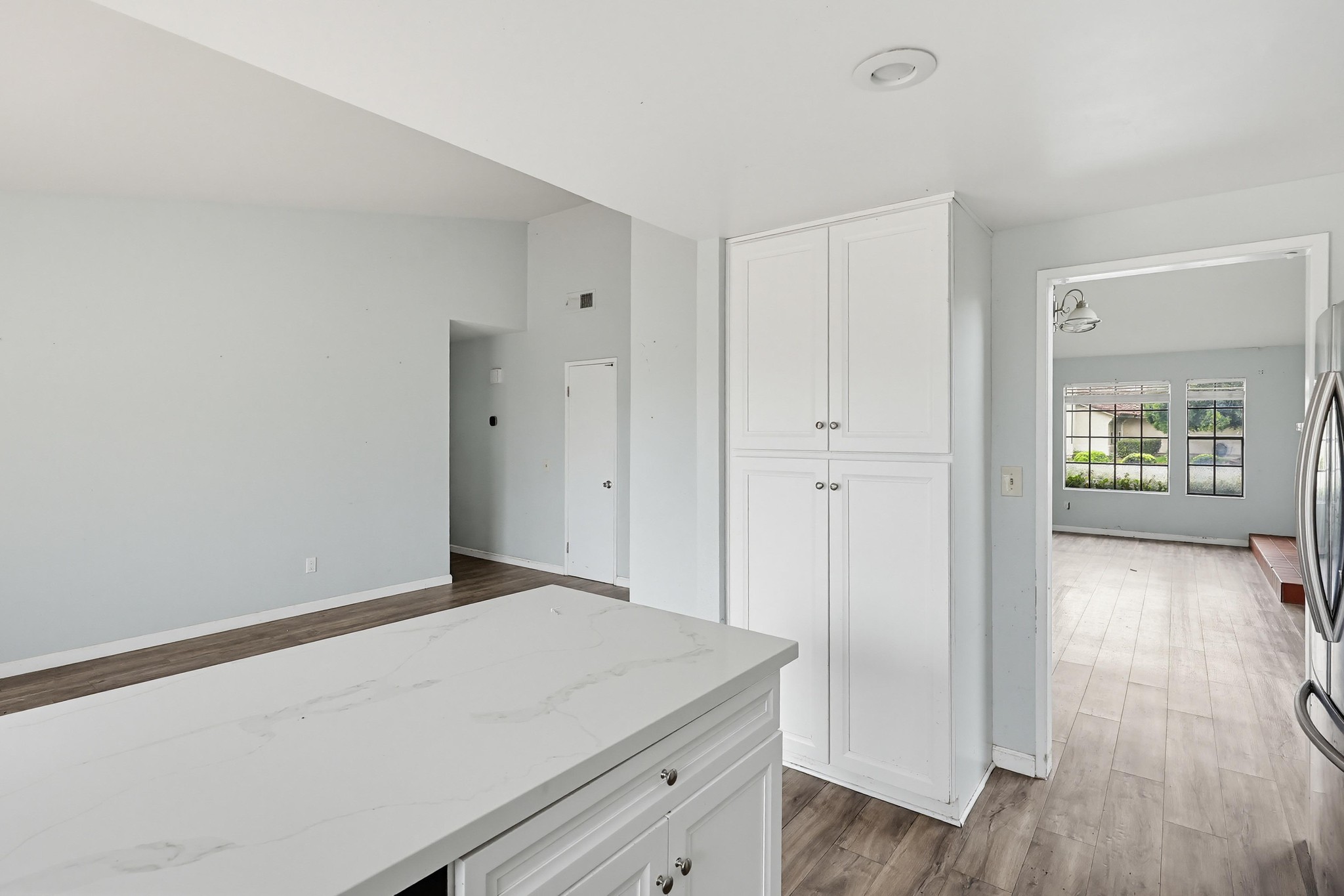 Virtual tour photo 19 of 50 for 657 Redlands Pl