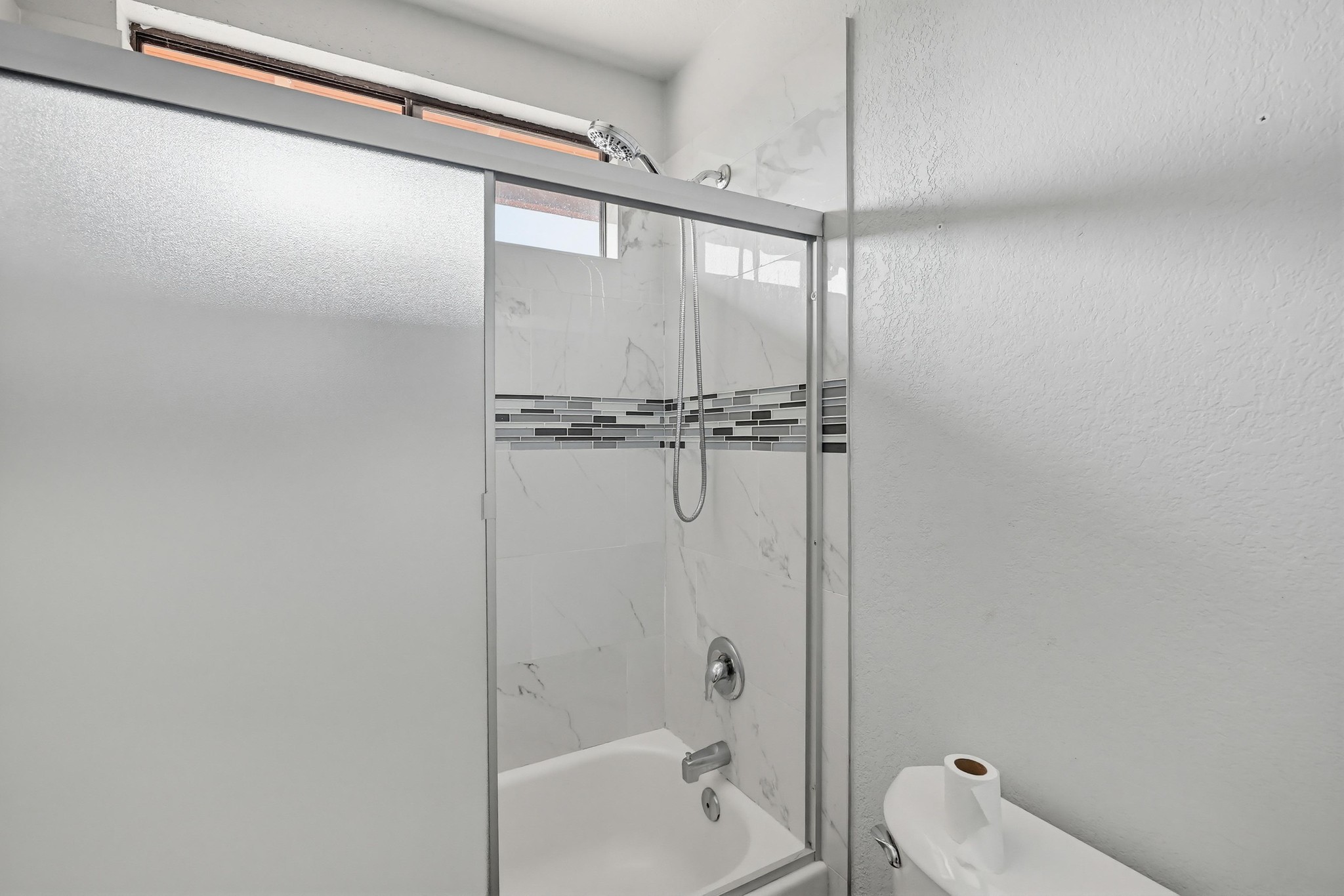 Virtual tour photo 25 of 50 for 657 Redlands Pl