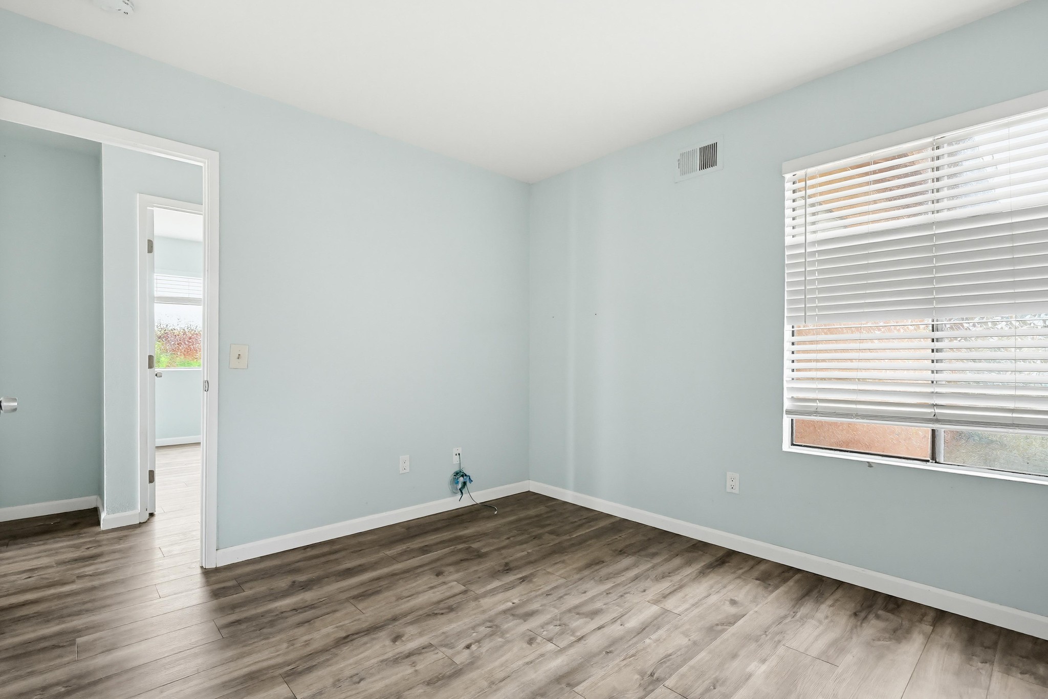 Virtual tour photo 30 of 50 for 657 Redlands Pl