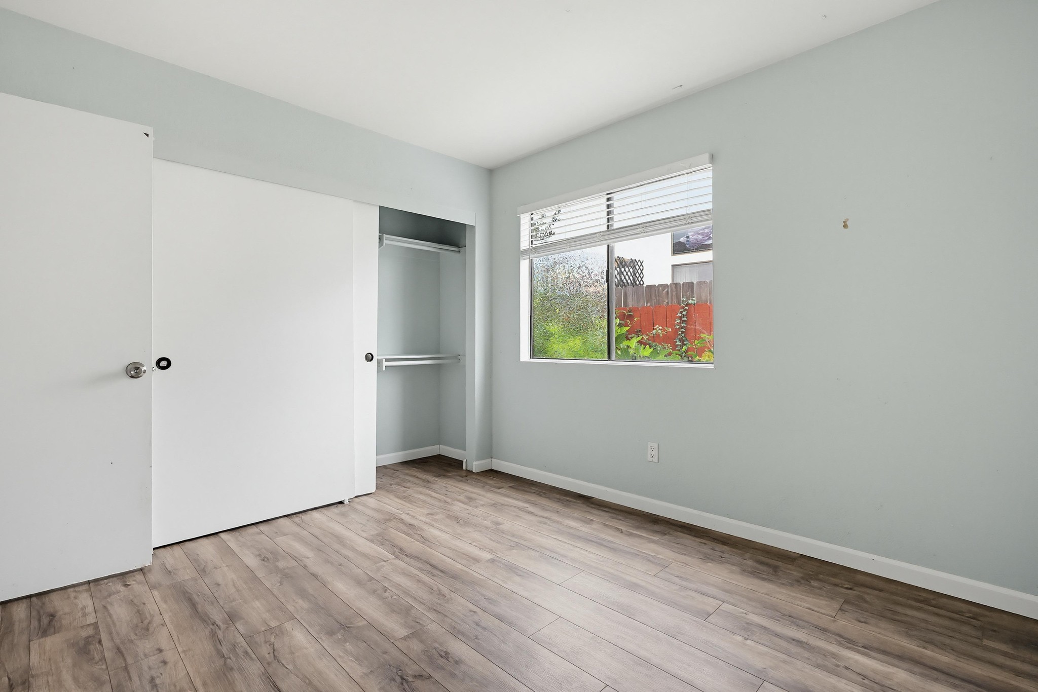 Virtual tour photo 33 of 50 for 657 Redlands Pl