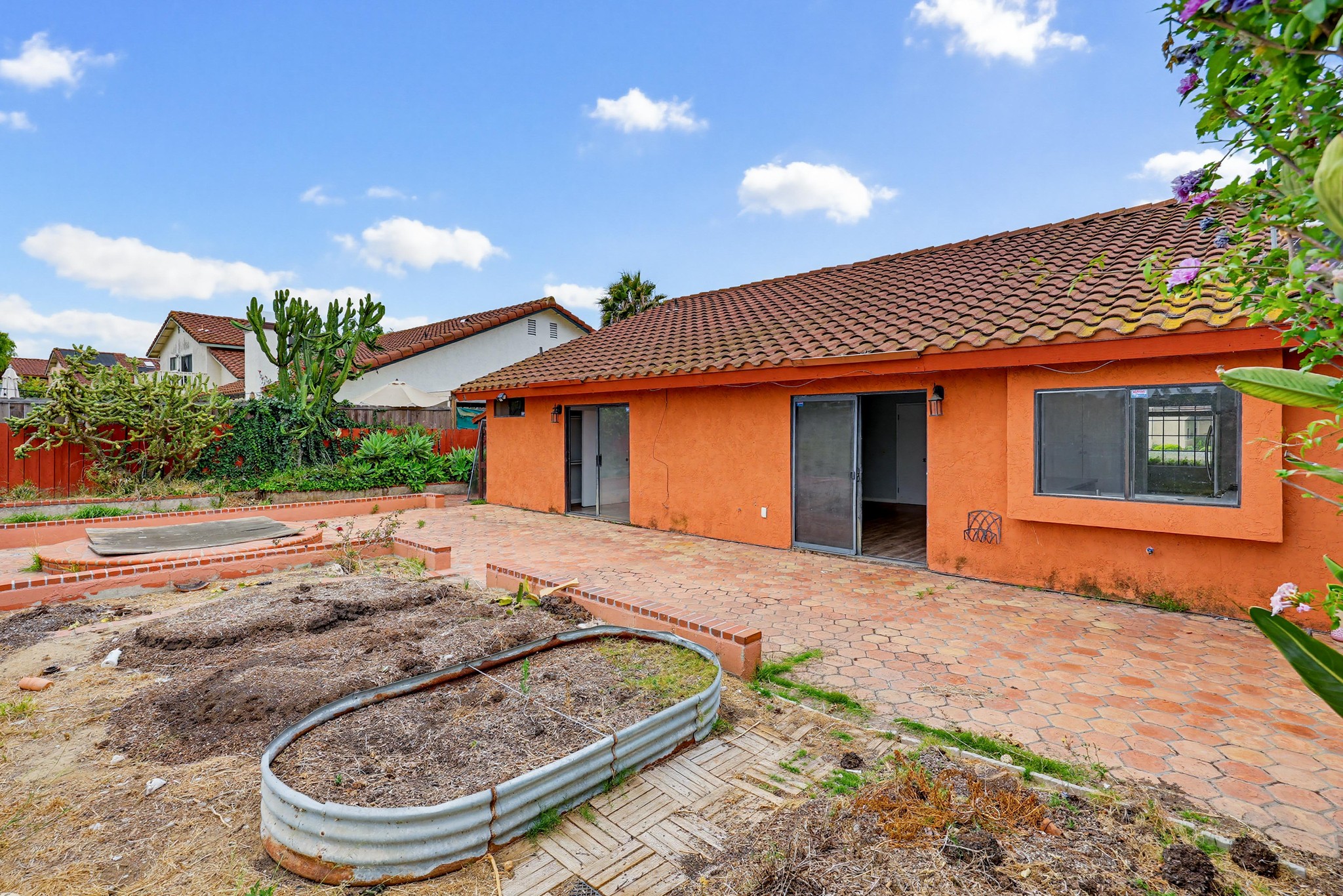 Virtual tour photo 48 of 50 for 657 Redlands Pl