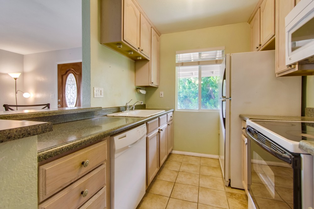 Virtual tour photo 17 of 36 for 6576 Bell Bluff Ave