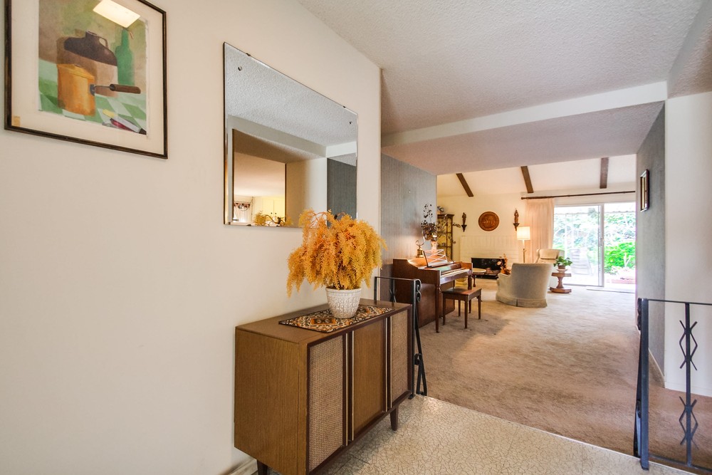 Virtual tour photo 9 of 57 for 6578 Red Deer St
