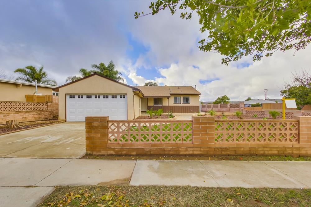 Virtual tour photo 5 of 52 for 6582 Clara Lee Ave