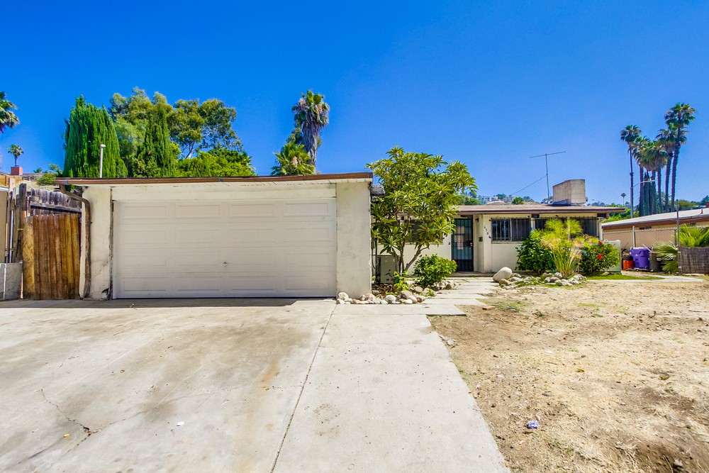 Virtual tour photo 5 of 67 for 6584 Airoso Ave