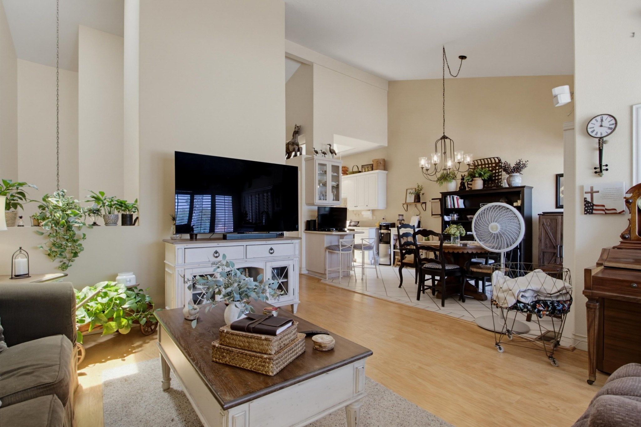 Virtual tour photo 13 of 45 for 6601 Santa Isabel St