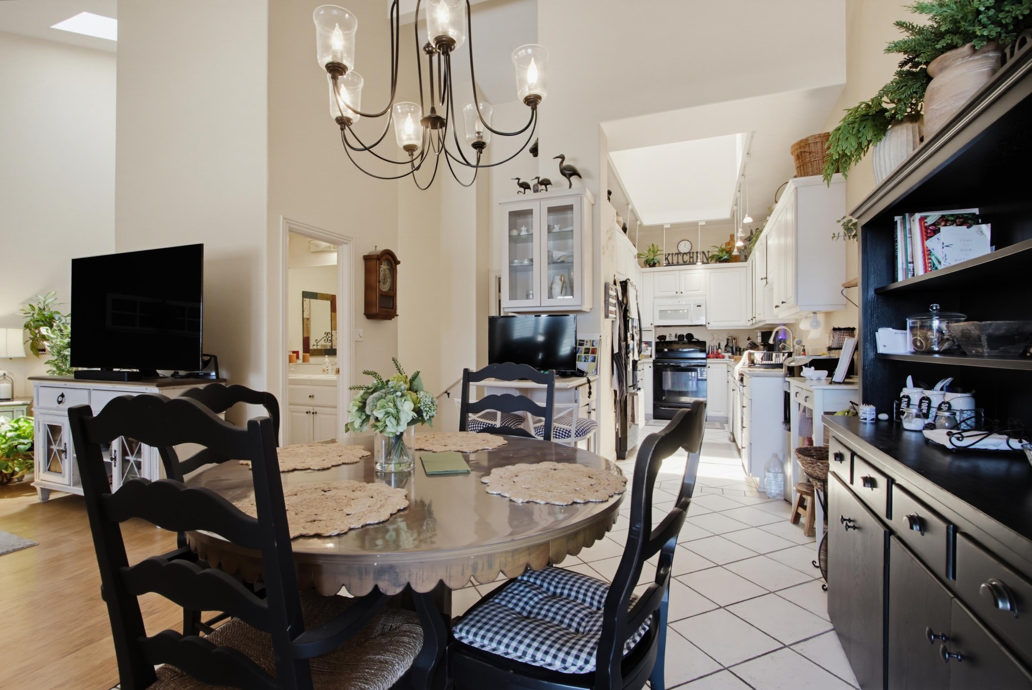 Virtual tour photo 16 of 45 for 6601 Santa Isabel St