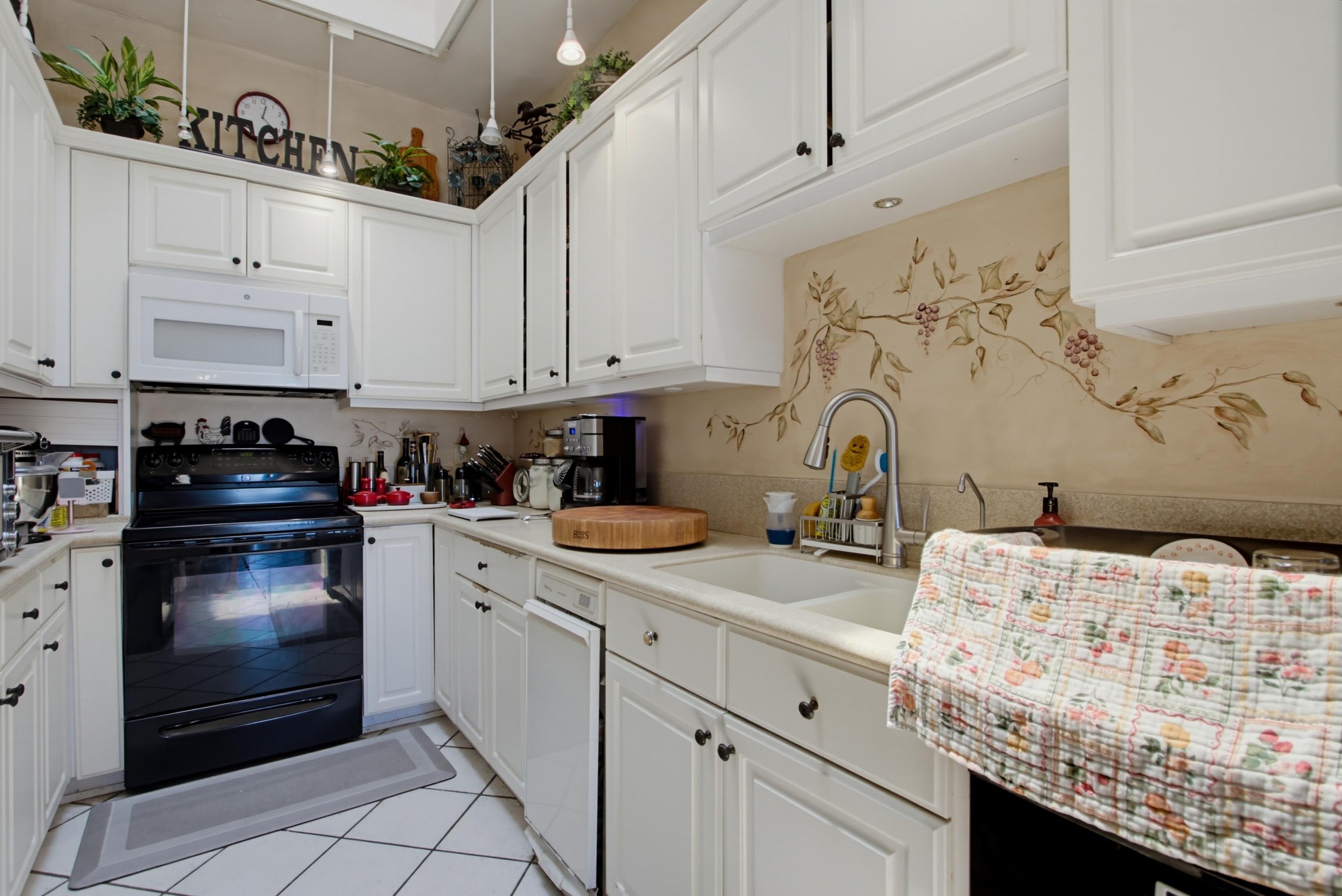 Virtual tour photo 20 of 45 for 6601 Santa Isabel St