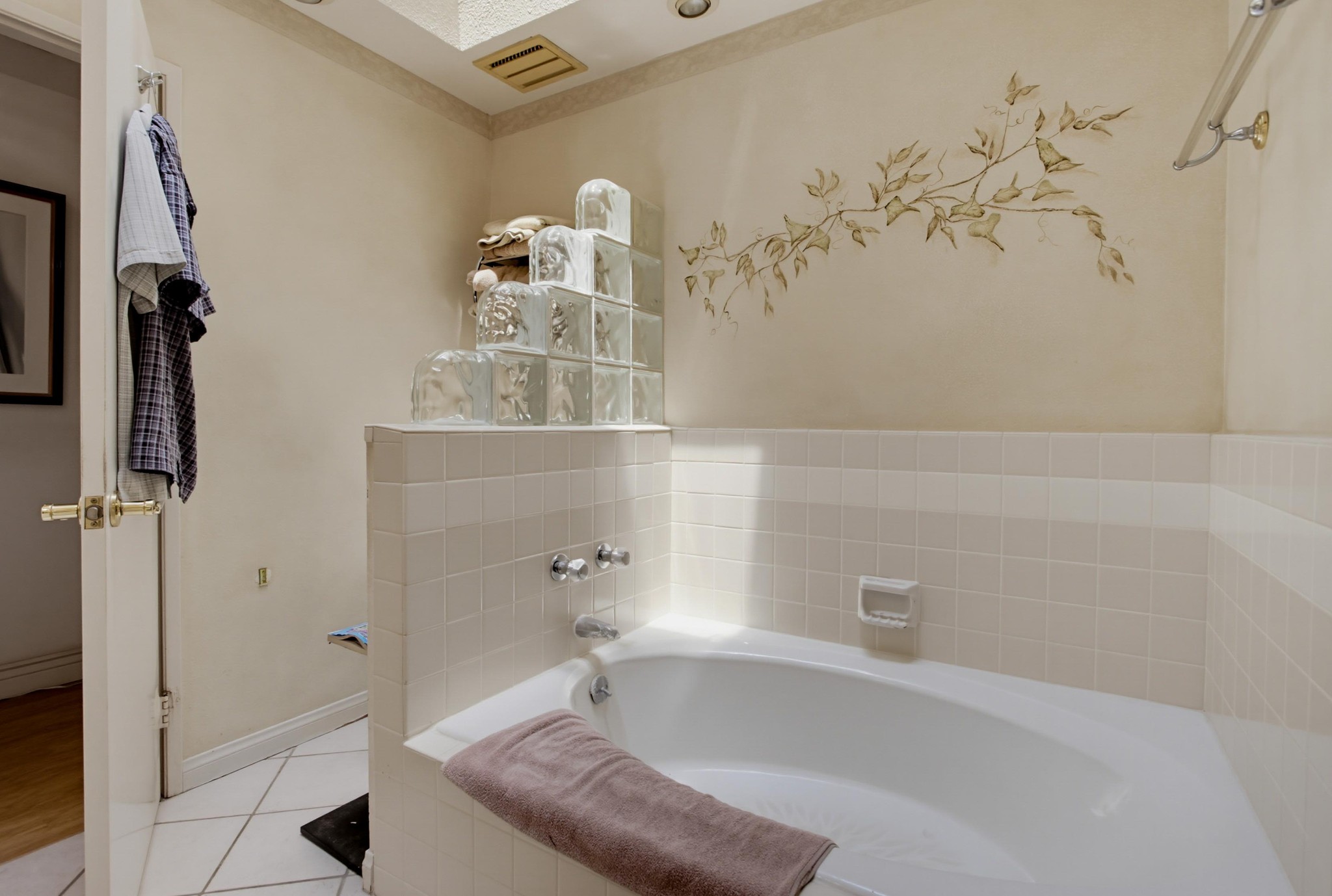 Virtual tour photo 36 of 45 for 6601 Santa Isabel St