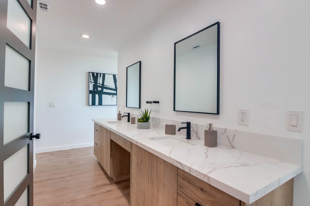 Virtual tour photo 87 of 108 for 6602 Dwane Ave