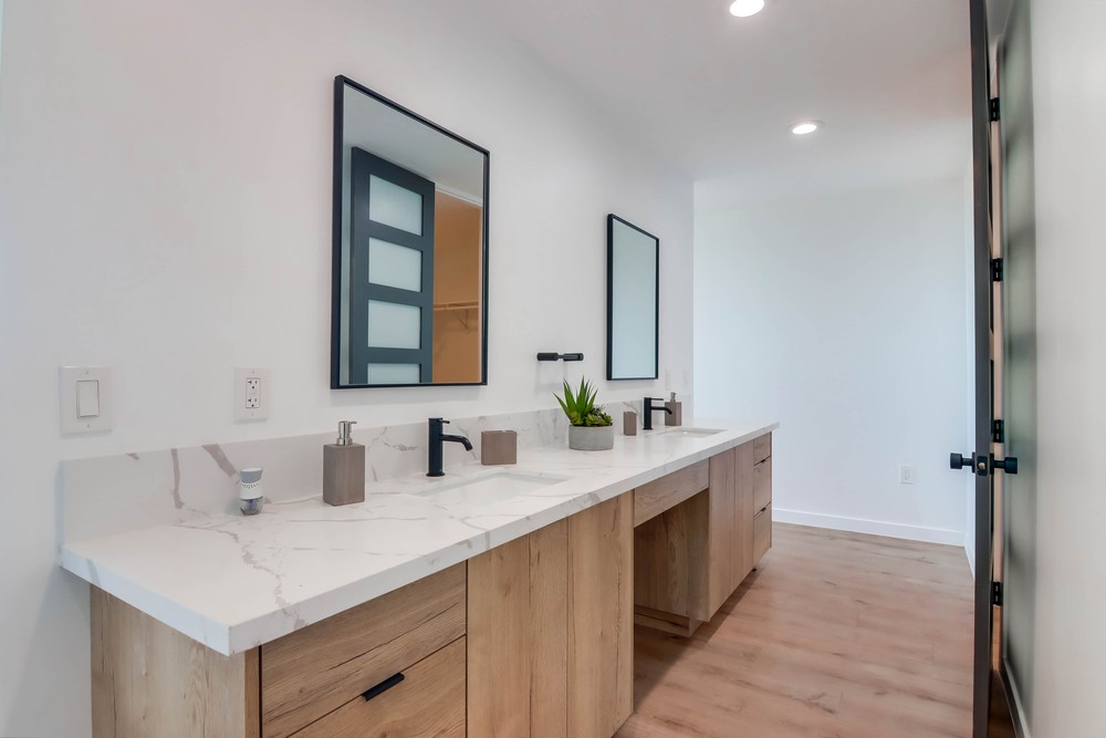 Virtual tour photo 89 of 108 for 6602 Dwane Ave