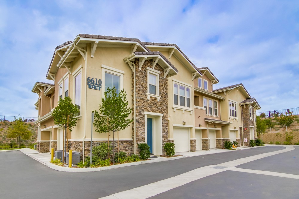 Virtual tour photo 3 of 49 for 6610 Canopy Ridge Ln #33