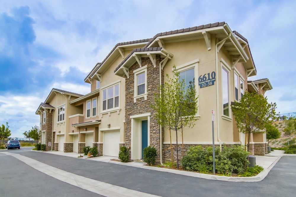 Virtual tour photo 4 of 49 for 6610 Canopy Ridge Ln #33