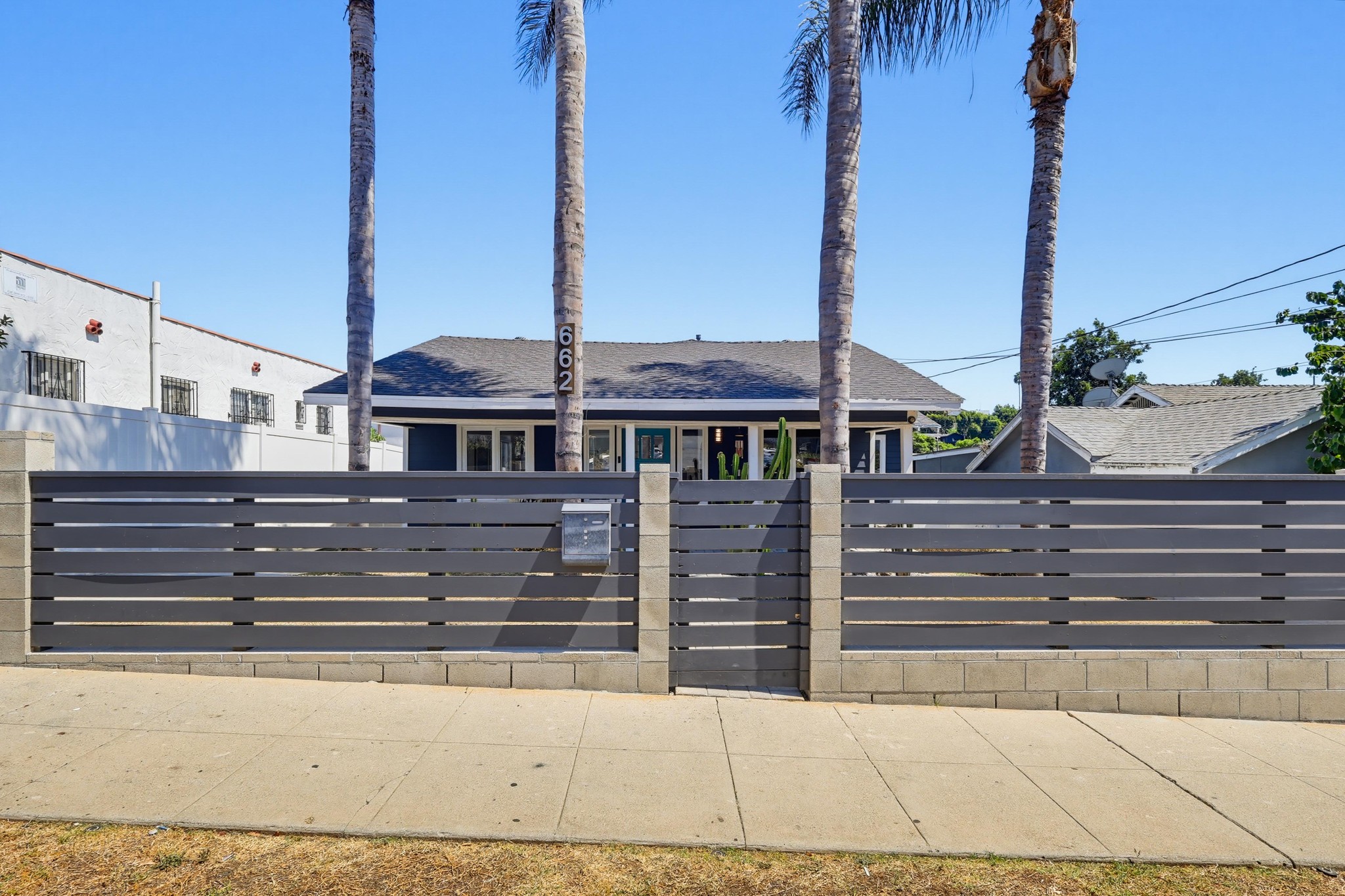 Virtual tour photo 1 of 98 for 662 N Dillon St