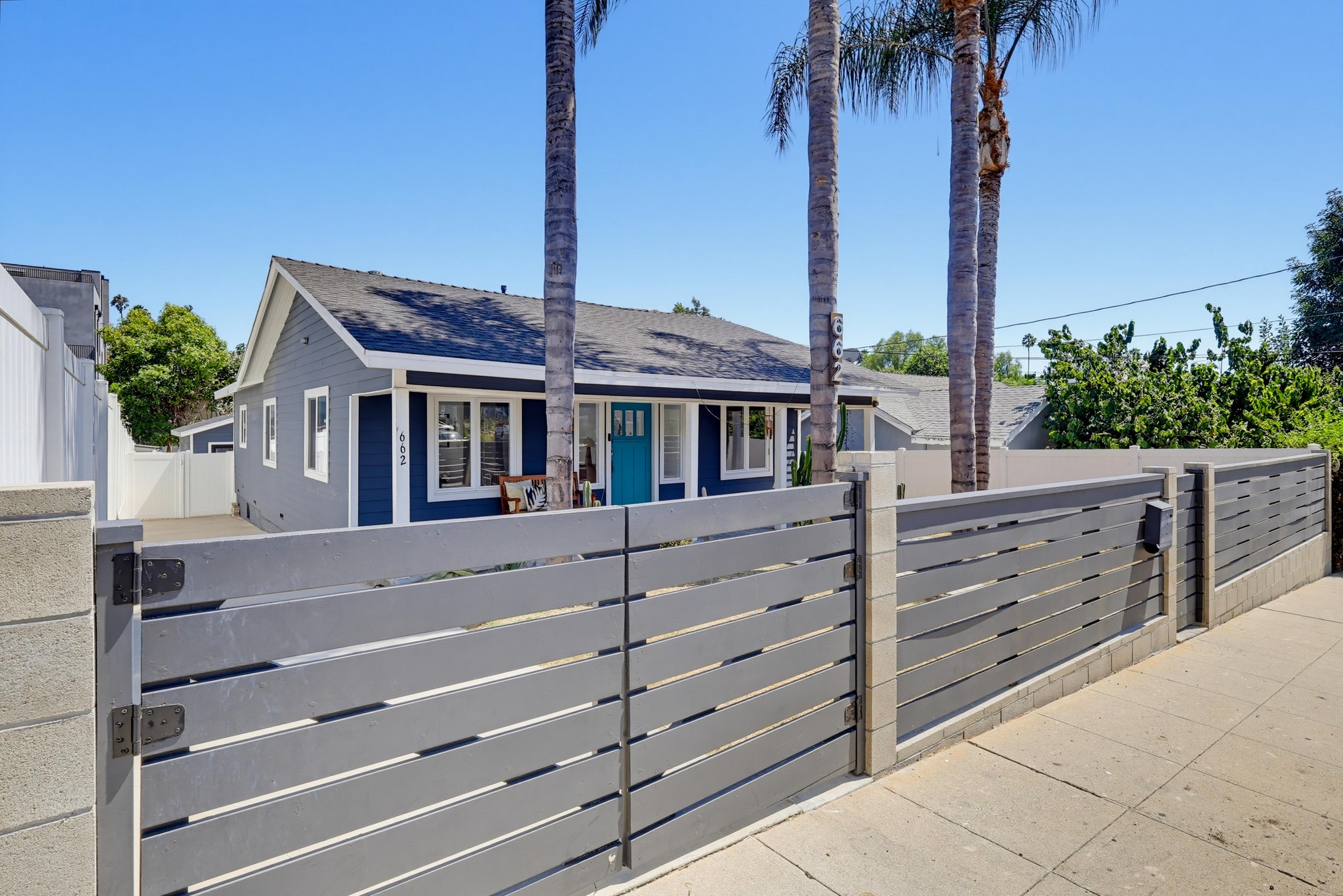 Virtual tour photo 4 of 98 for 662 N Dillon St