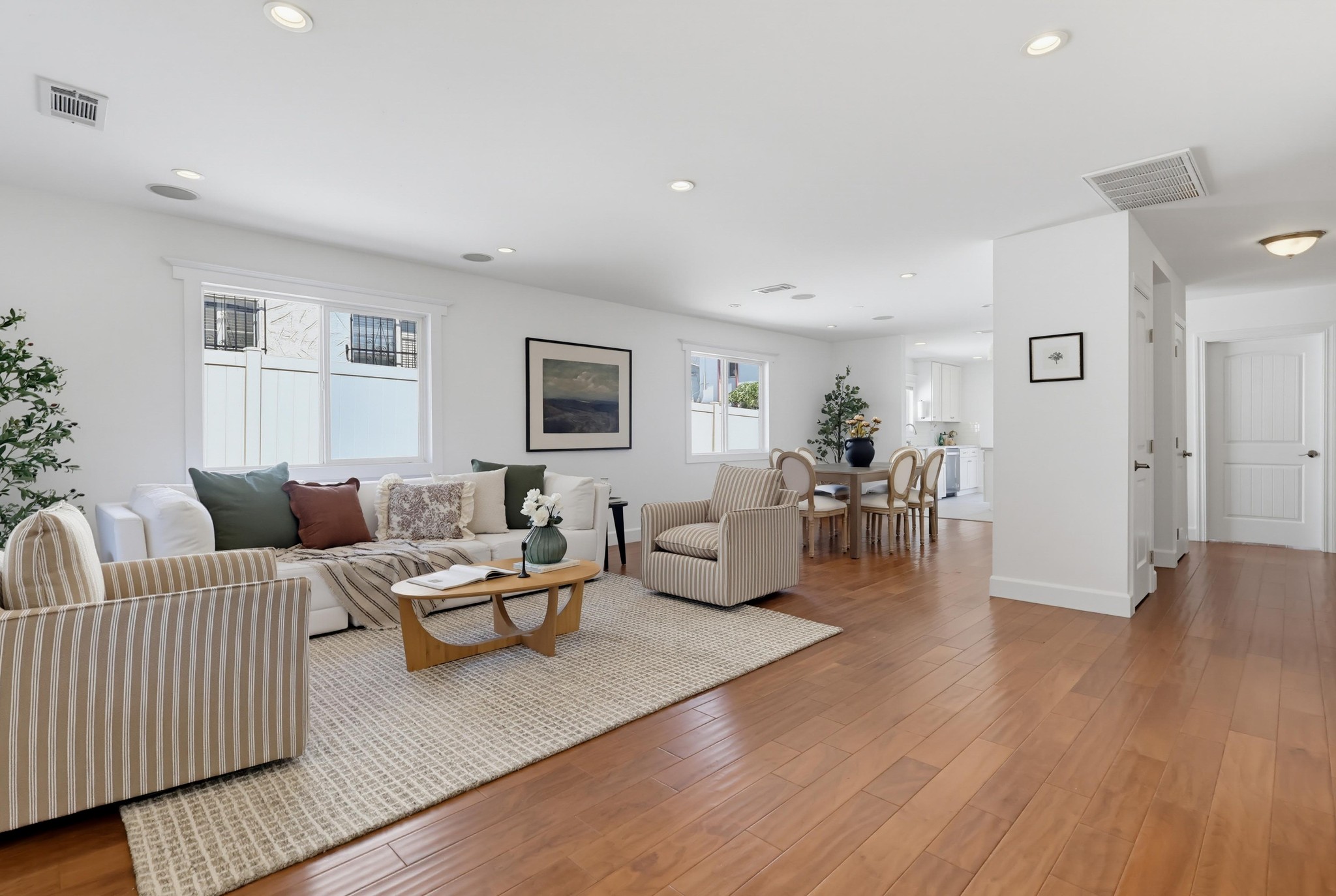 Virtual tour photo 12 of 98 for 662 N Dillon St