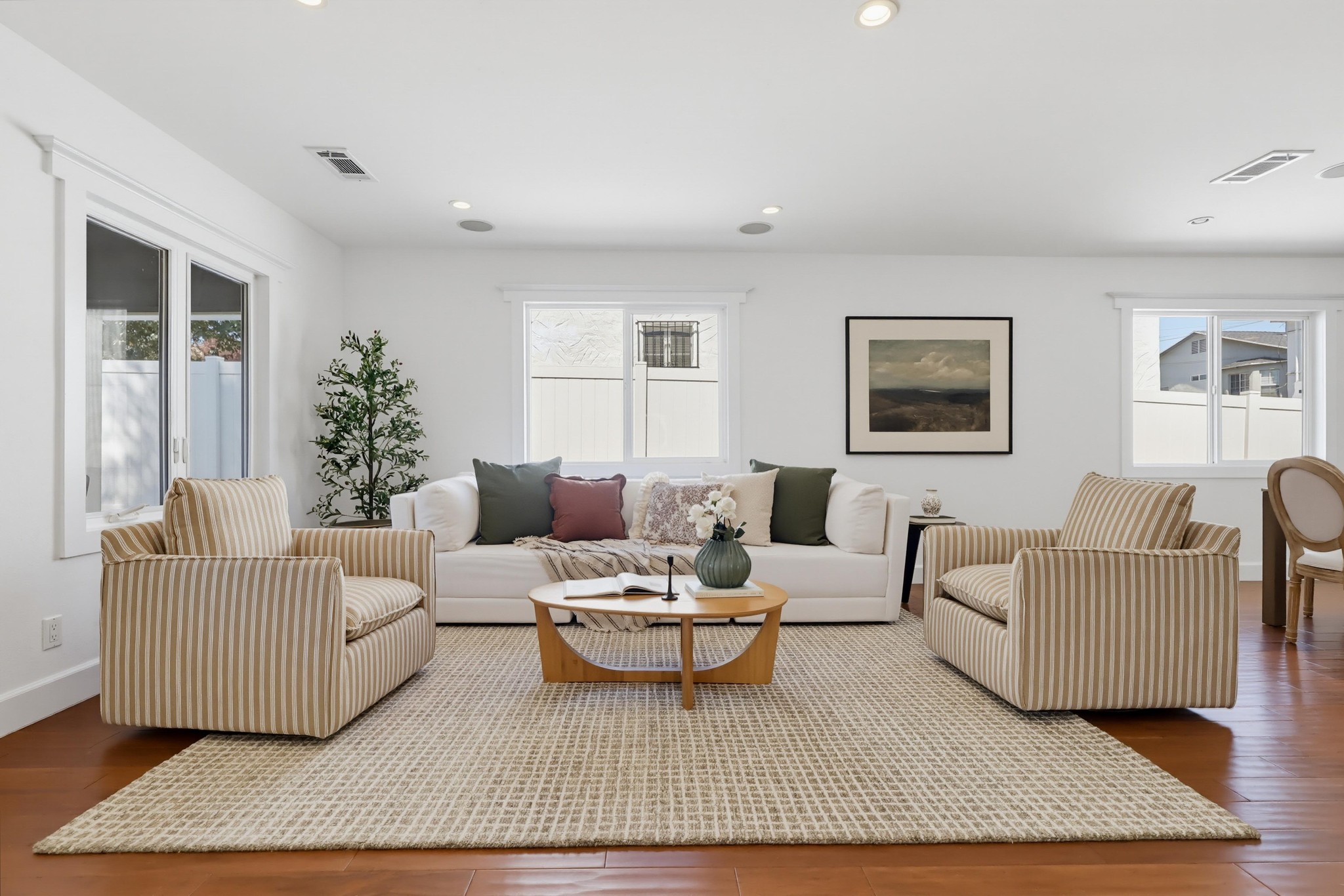 Virtual tour photo 13 of 98 for 662 N Dillon St