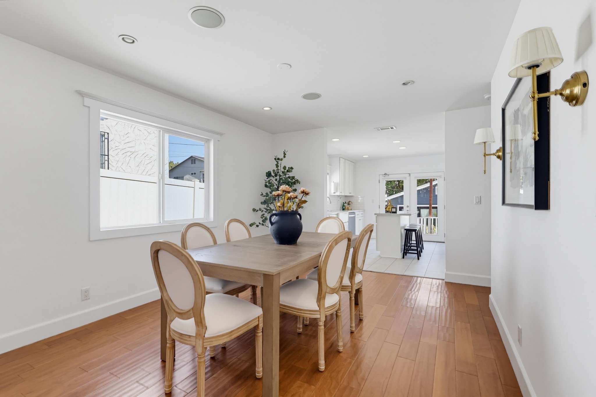 Virtual tour photo 19 of 98 for 662 N Dillon St
