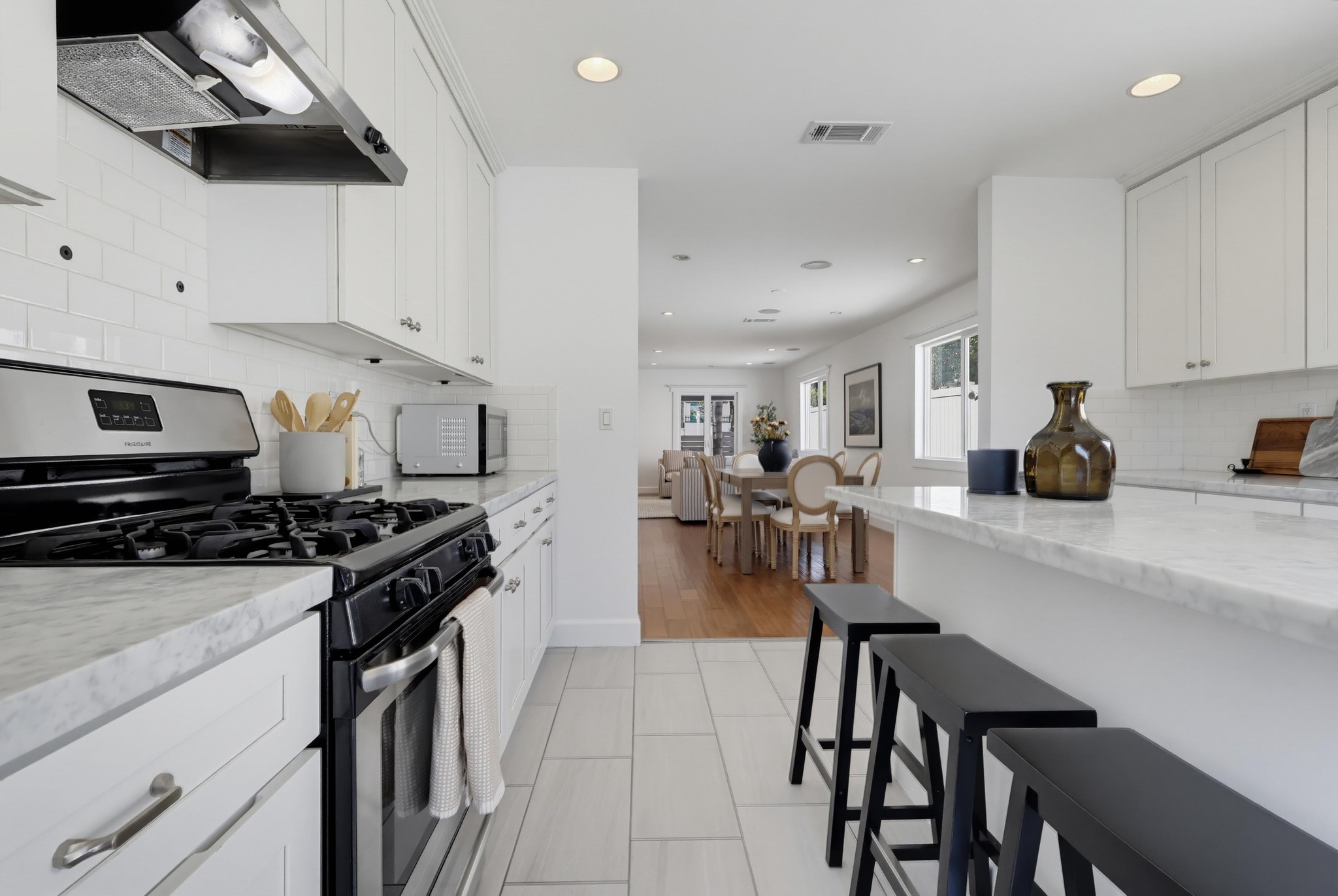 Virtual tour photo 31 of 98 for 662 N Dillon St