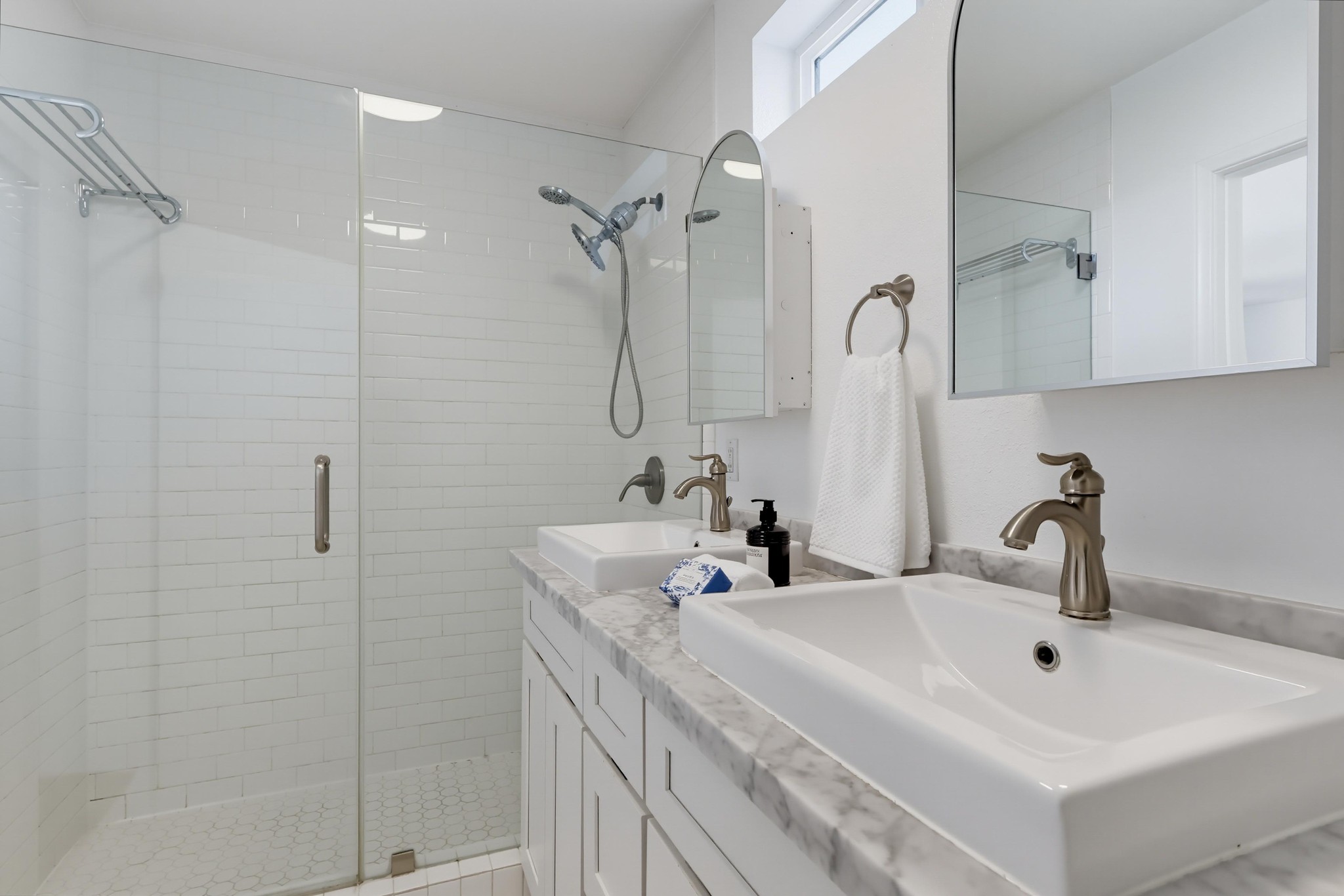 Virtual tour photo 61 of 98 for 662 N Dillon St