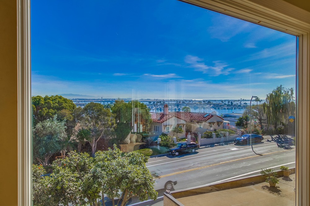 Virtual tour photo 8 of 51 for 662 Rosecrans St