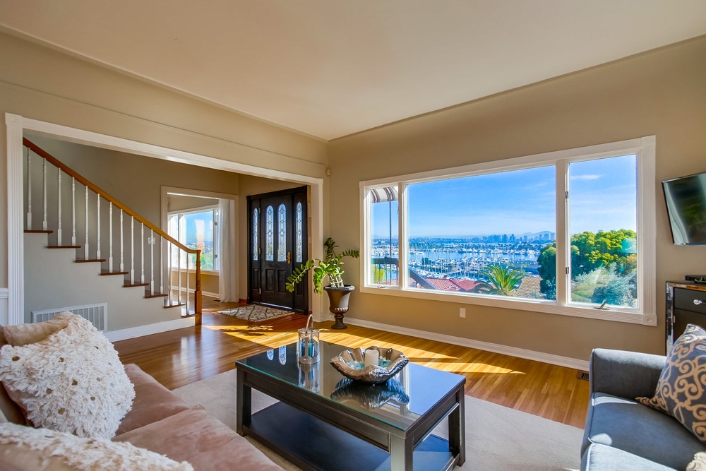 Virtual tour photo 9 of 51 for 662 Rosecrans St