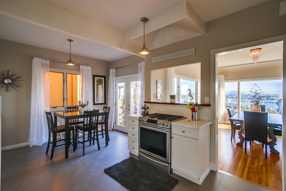 Virtual tour photo 17 of 51 for 662 Rosecrans St