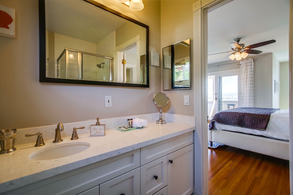 Virtual tour photo 27 of 51 for 662 Rosecrans St