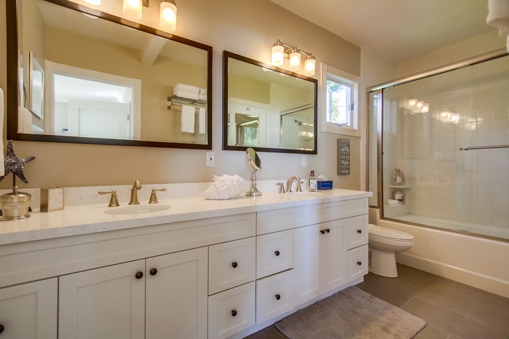 Virtual tour photo 33 of 51 for 662 Rosecrans St